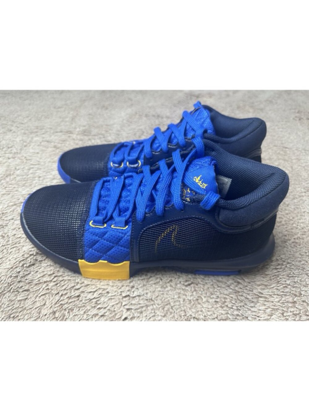 Nike Lebron Witness 8 Entourage Navy Blue Royal Gold FB2239-403 Mens Size 8 - Picture 4 of 16
